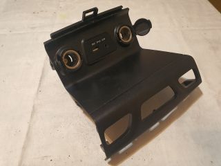 bontott HYUNDAI ix35 Szivargyújtó Aljzat