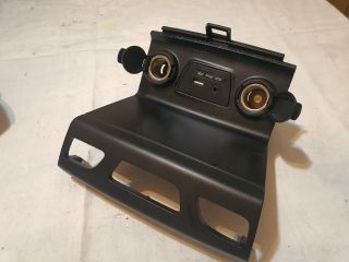 bontott HYUNDAI ix35 Szivargyújtó Aljzat