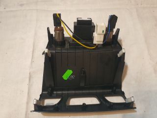 bontott HYUNDAI ix35 Szivargyújtó Aljzat