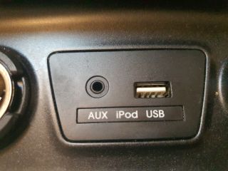 bontott HYUNDAI ix35 Szivargyújtó Aljzat