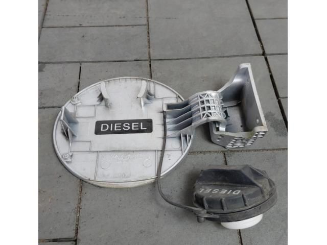 bontott HYUNDAI ix35 Tankajtó