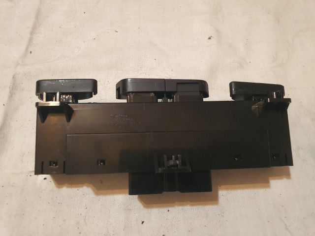 bontott HYUNDAI ix35 Ülésfűtés Kapcsoló Pár