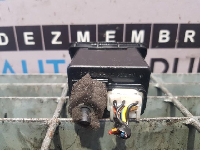 bontott HYUNDAI ix35 USB Aljzat