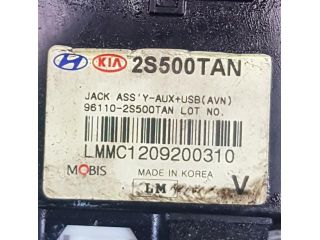 bontott HYUNDAI ix35 USB Aljzat