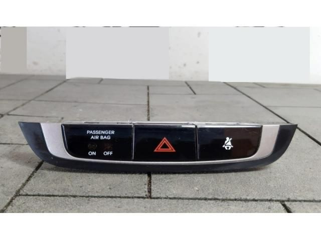 bontott HYUNDAI ix35 Vészvillogó Kapcsoló