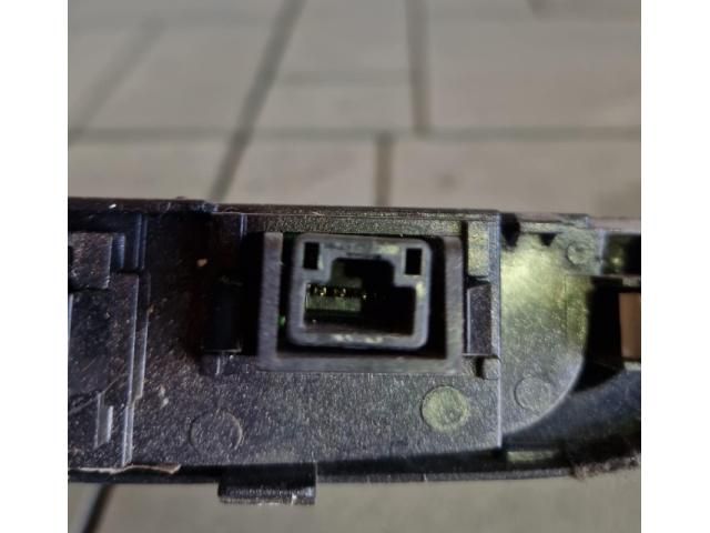 bontott HYUNDAI ix35 Vészvillogó Kapcsoló