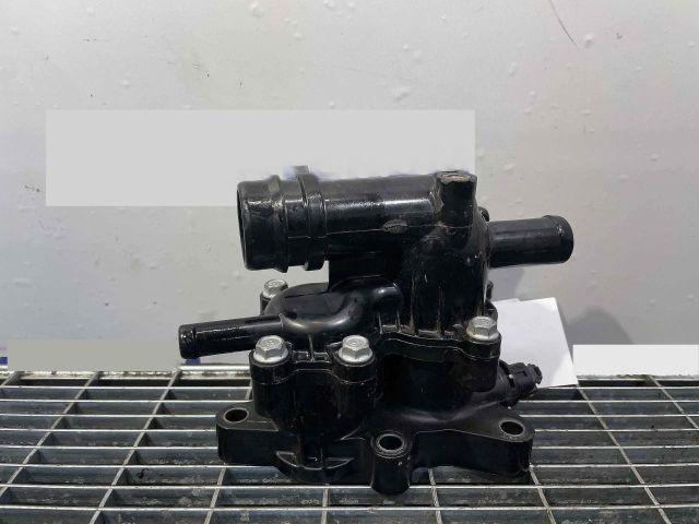 bontott HYUNDAI KONA Hengerfej Vízkivezető