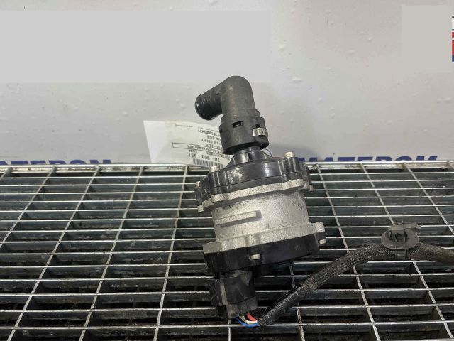 bontott HYUNDAI KONA Vízpumpa