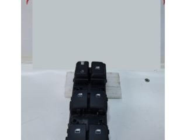 bontott HYUNDAI KONA Ablakemelő Kapcsoló Négyes / Kettes