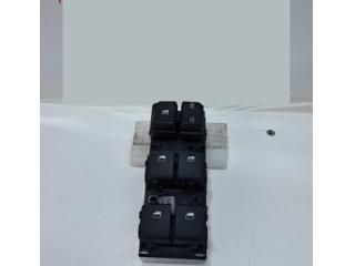 bontott HYUNDAI KONA Ablakemelő Kapcsoló Négyes / Kettes