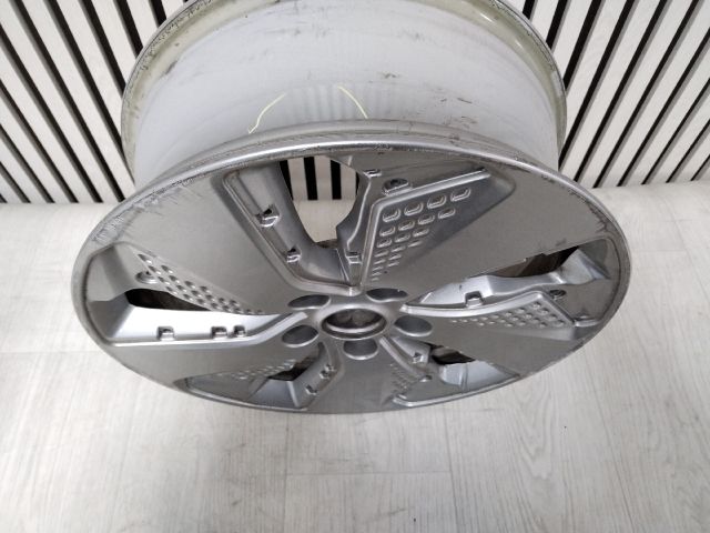 bontott HYUNDAI KONA Alufelni (1 db)