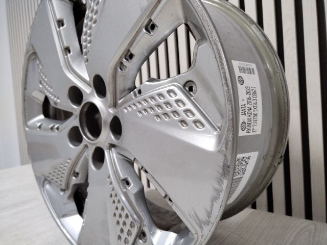 bontott HYUNDAI KONA Alufelni (1 db)