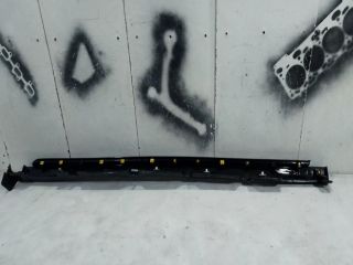 bontott HYUNDAI KONA Bal első Küszöb Díszléc