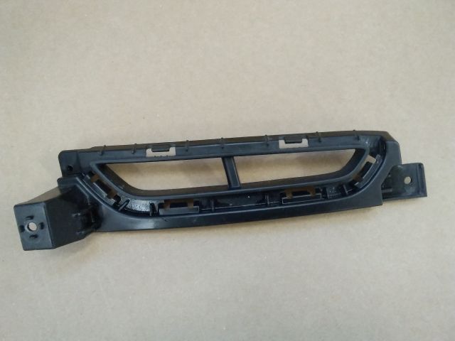 bontott HYUNDAI KONA Bal első Lökhárító Tartó (Műanyag)