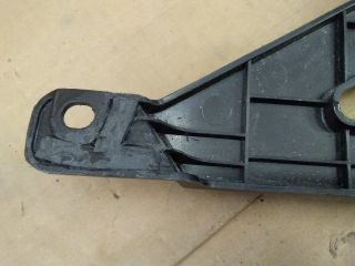 bontott HYUNDAI KONA Bal első Lökhárító Tartó (Műanyag)