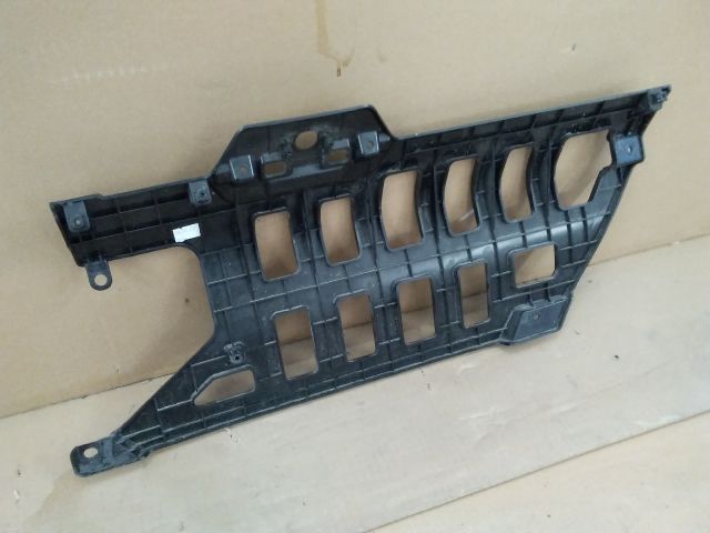 bontott HYUNDAI KONA Bal első Lökhárító Tartó (Műanyag)