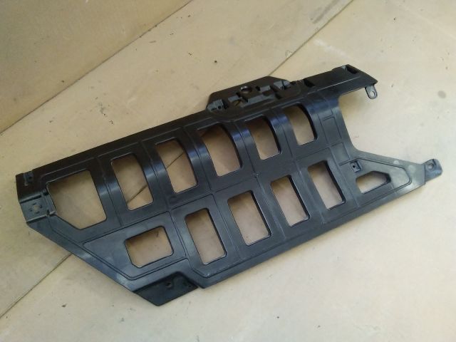 bontott HYUNDAI KONA Bal első Lökhárító Tartó (Műanyag)