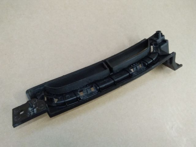 bontott HYUNDAI KONA Bal első Lökhárító Tartó (Műanyag)