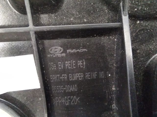 bontott HYUNDAI KONA Bal első Lökhárító Tartó (Műanyag)