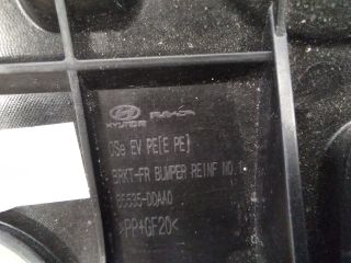 bontott HYUNDAI KONA Bal első Lökhárító Tartó (Műanyag)