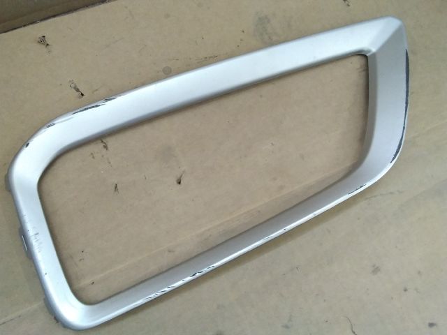 bontott HYUNDAI KONA Bal Fényszóró Lámpakeret