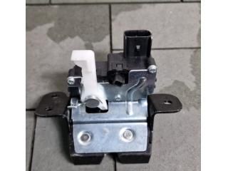 bontott HYUNDAI KONA Csomagtérajtó Zárszerkezet