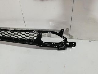 bontott HYUNDAI KONA Első Lökhárító Alsó Középső Díszrács