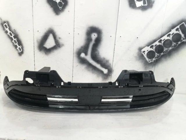 bontott HYUNDAI KONA Első Lökhárító Légterelő