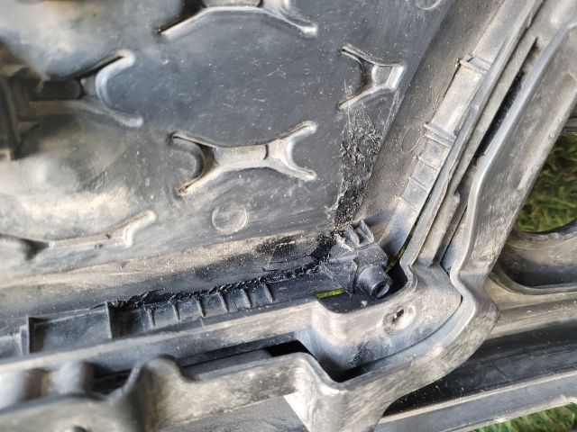 bontott HYUNDAI KONA Első Lökhárító (Részeivel)