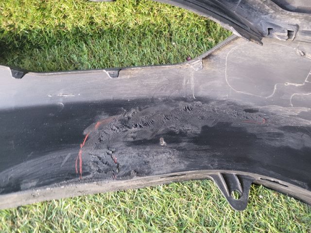 bontott HYUNDAI KONA Első Lökhárító (Részeivel)