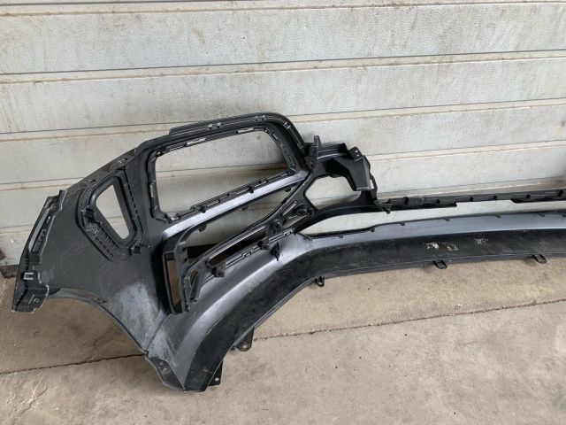 bontott HYUNDAI KONA Első Lökhárító (Üresen)