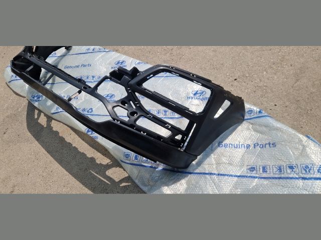 bontott HYUNDAI KONA Első Lökhárító (Üresen)