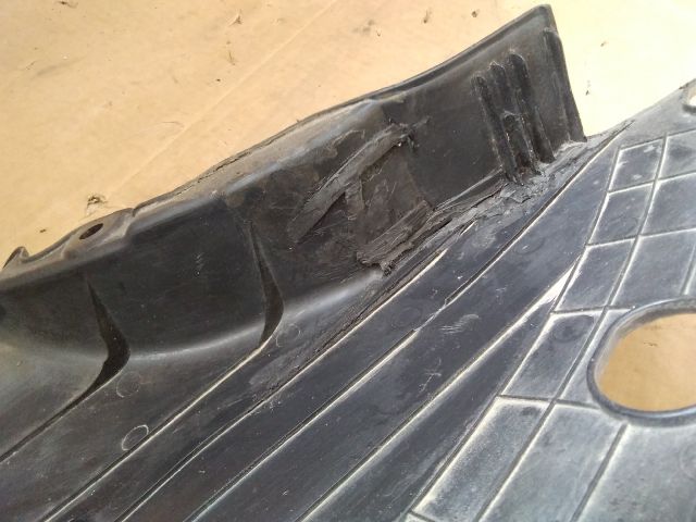 bontott HYUNDAI KONA Hátsó Lökhárító Alsó (Műanyag)