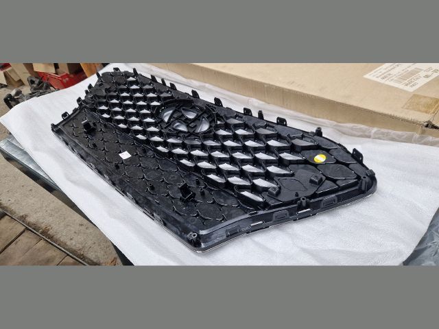 bontott HYUNDAI KONA Hűtőrács