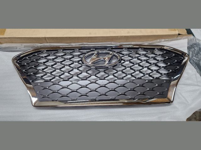 bontott HYUNDAI KONA Hűtőrács