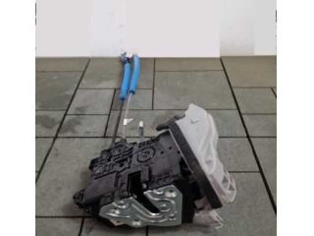 bontott HYUNDAI KONA Jobb első Ajtózár