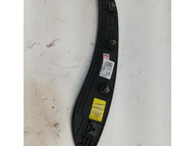 bontott HYUNDAI KONA Jobb hátsó Ajtó Díszléc