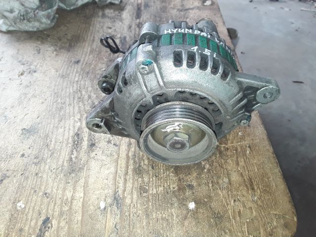 bontott HYUNDAI LANTRA Generátor