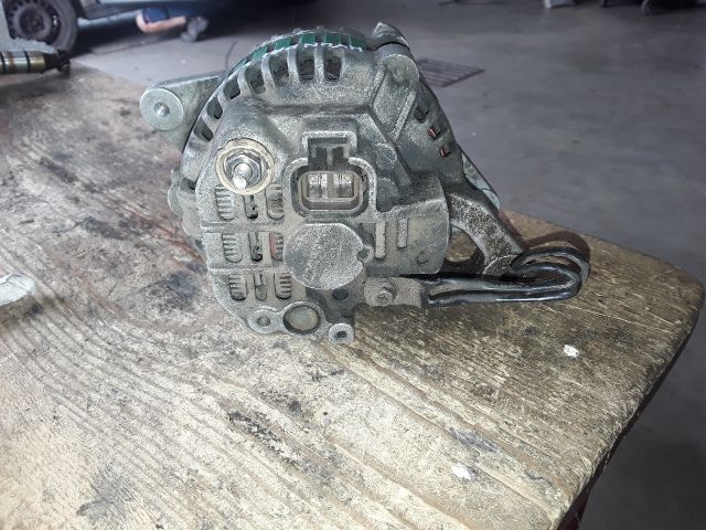 bontott HYUNDAI LANTRA Generátor