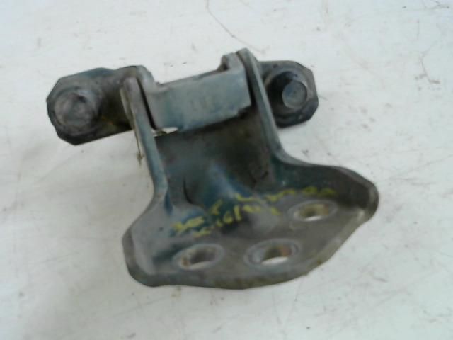 bontott HYUNDAI LANTRA Jobb első Felső Zsanér