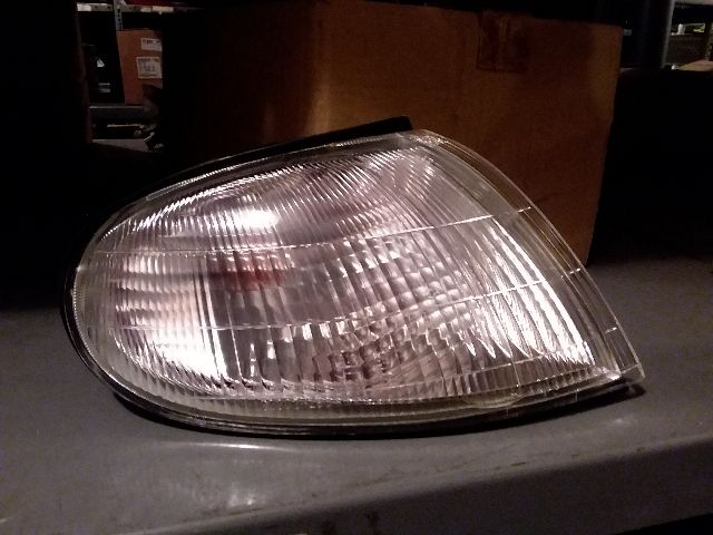 bontott HYUNDAI LANTRA Jobb első Irányjelző