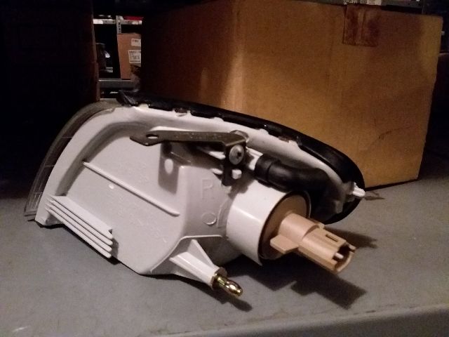 bontott HYUNDAI LANTRA Jobb első Irányjelző