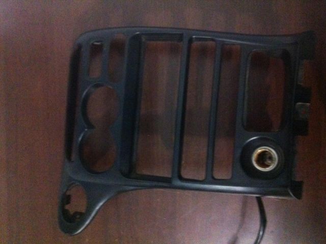 bontott HYUNDAI LANTRA Középső Szellőző