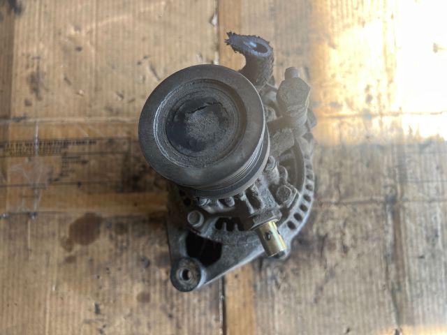 bontott HYUNDAI MATRIX Generátor