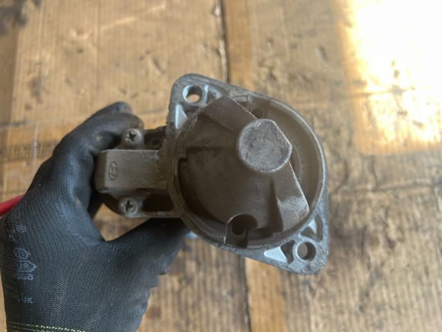 bontott HYUNDAI MATRIX Önindító