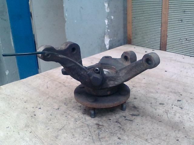 bontott HYUNDAI MATRIX Bal első Csonkállvány Kerékaggyal