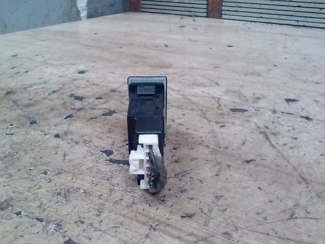 bontott HYUNDAI MATRIX Ablakfűtés Kapcsoló