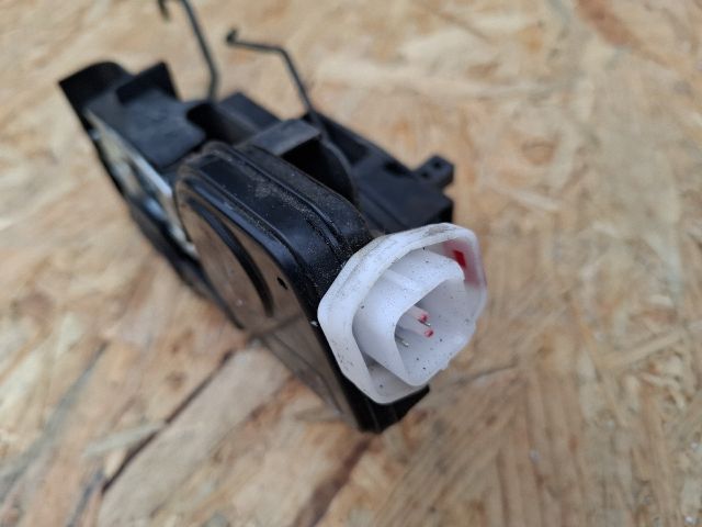 bontott HYUNDAI MATRIX Bal első Ajtózár