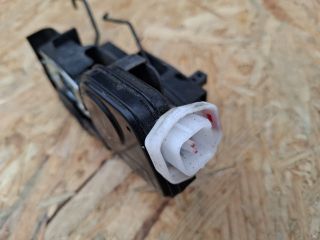 bontott HYUNDAI MATRIX Bal első Ajtózár