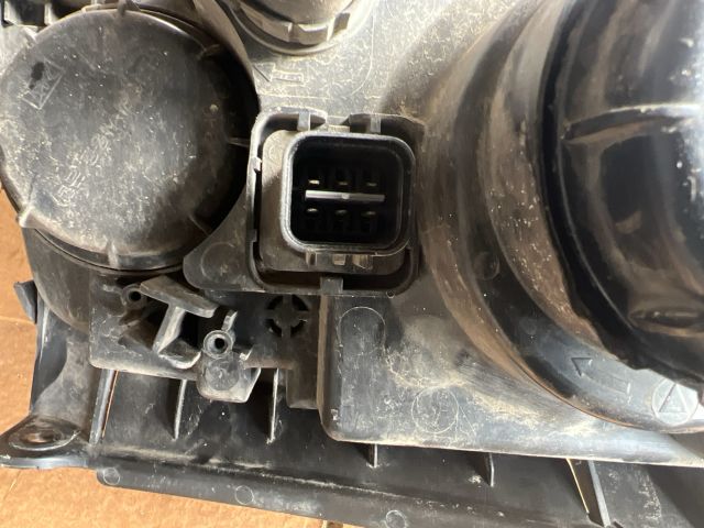 bontott HYUNDAI MATRIX Bal Fényszóró